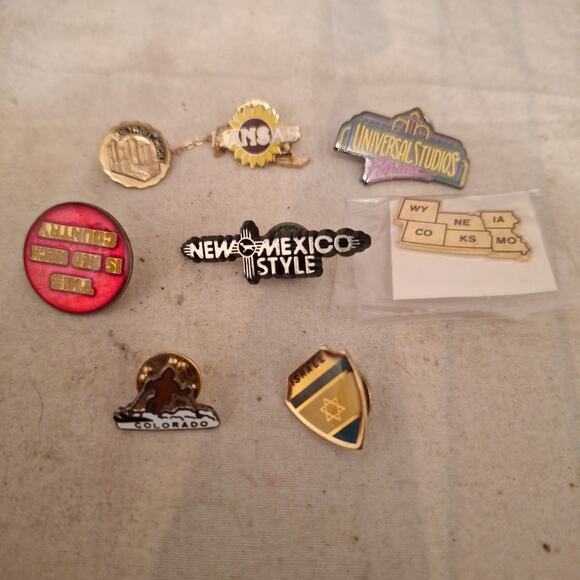 7 VINTAGE LAPEL HAT PINS ALL DIFFERENT - Picture 1 of 4
